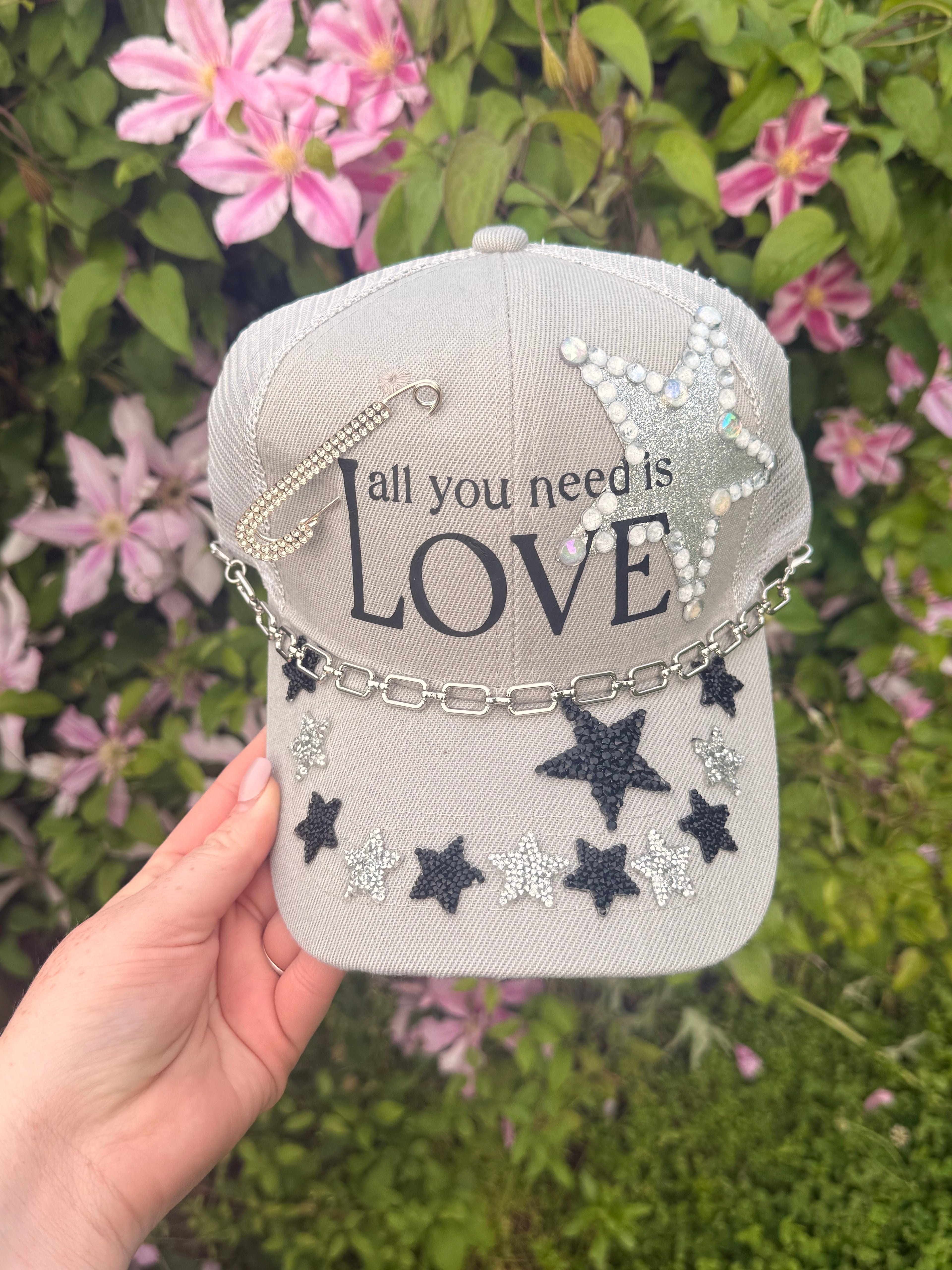 “All you need is LOVE” trucker hat